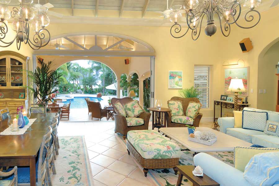 Pocket doors between the indoor and outdoor dining areas create a 16-foot-wide opening that makes hosting large groups comfortable.